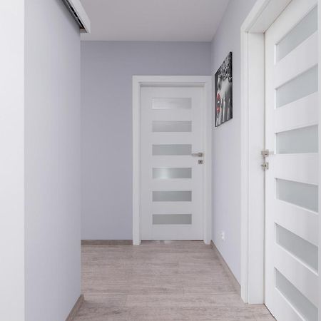 Cracow Pradnik Spacious & Family Apartment With 3 Bedroom By Renters Prestige Krakow Luaran gambar