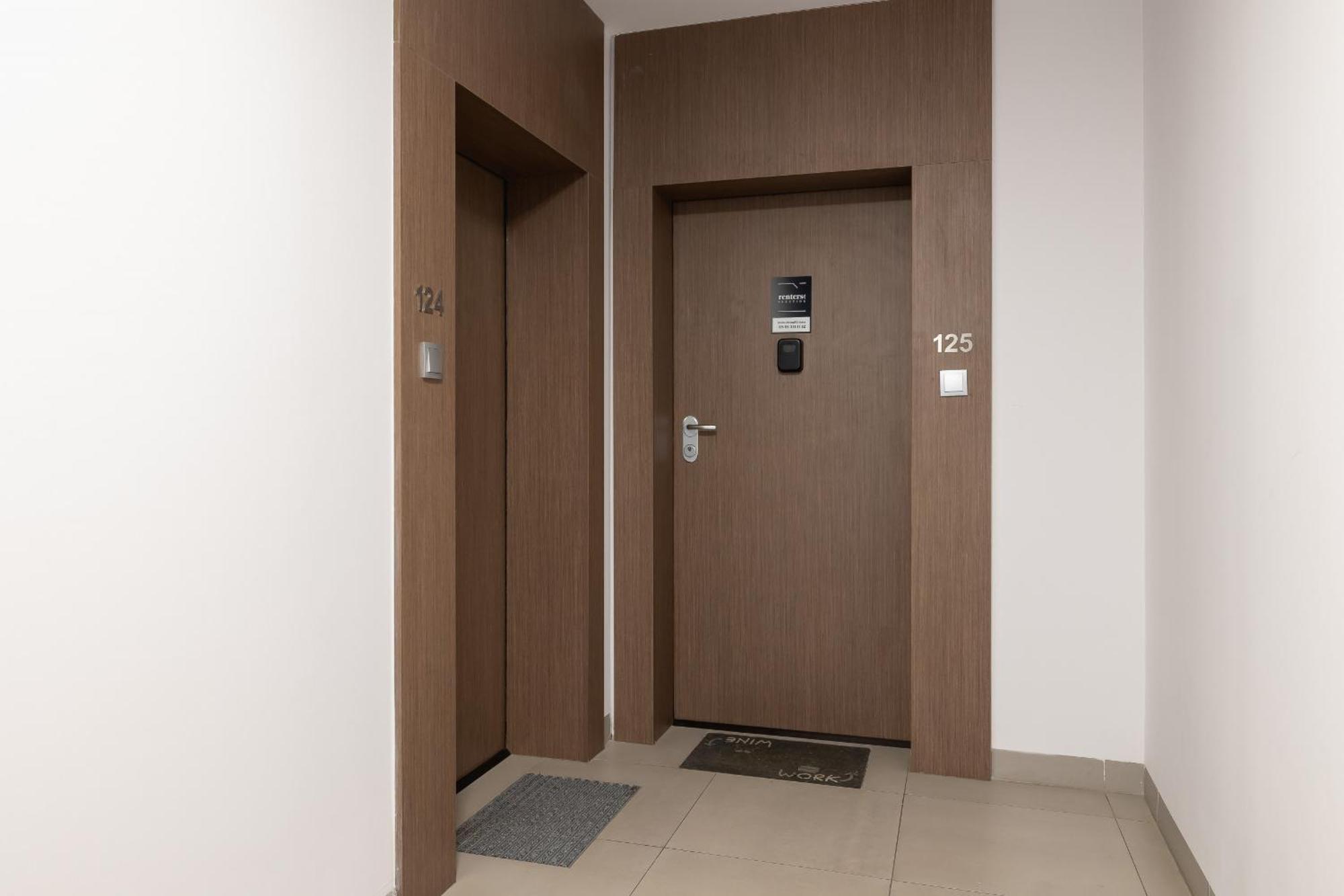 Cracow Pradnik Spacious & Family Apartment With 3 Bedroom By Renters Prestige Krakow Luaran gambar