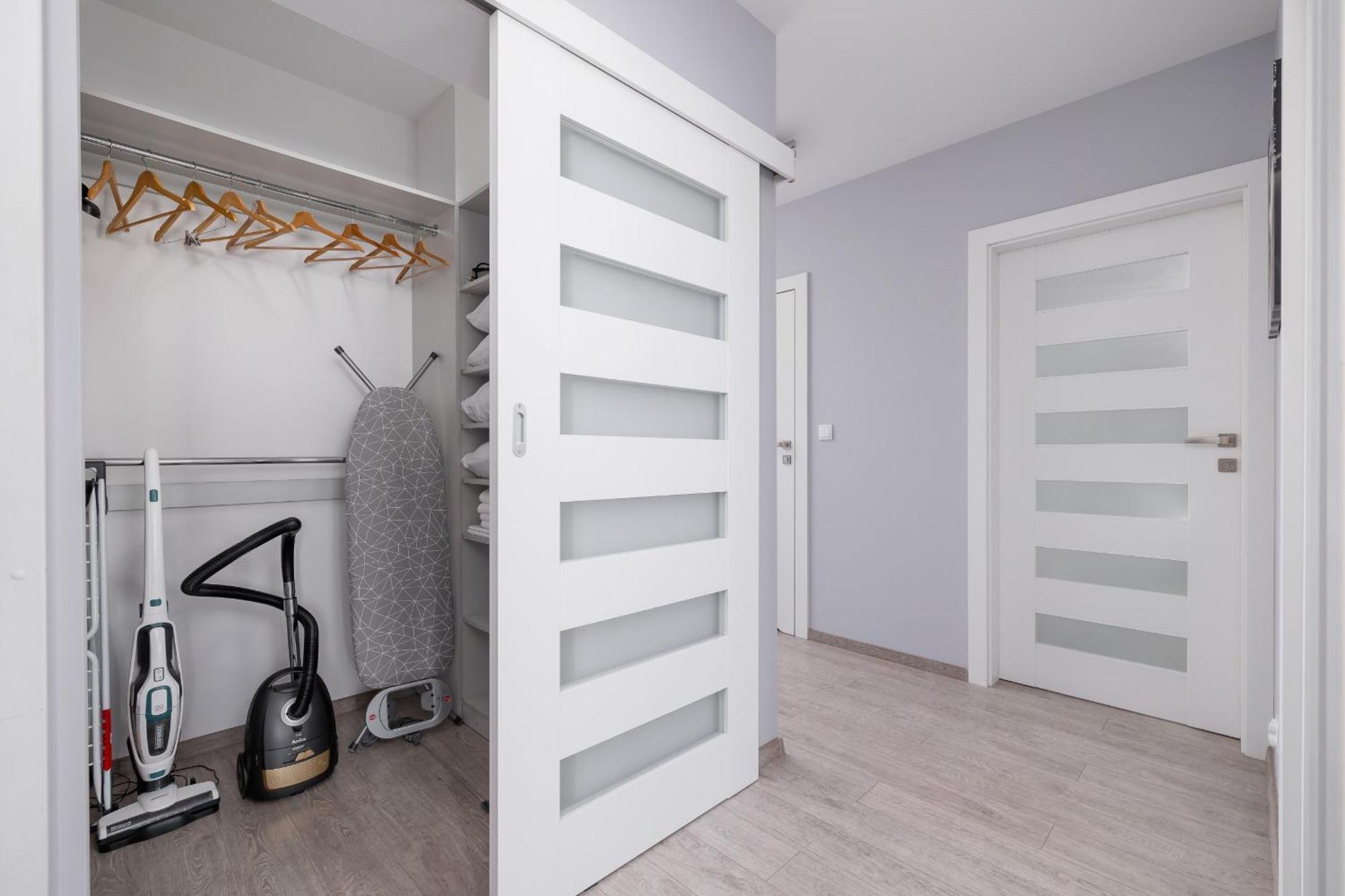 Cracow Pradnik Spacious & Family Apartment With 3 Bedroom By Renters Prestige Krakow Luaran gambar